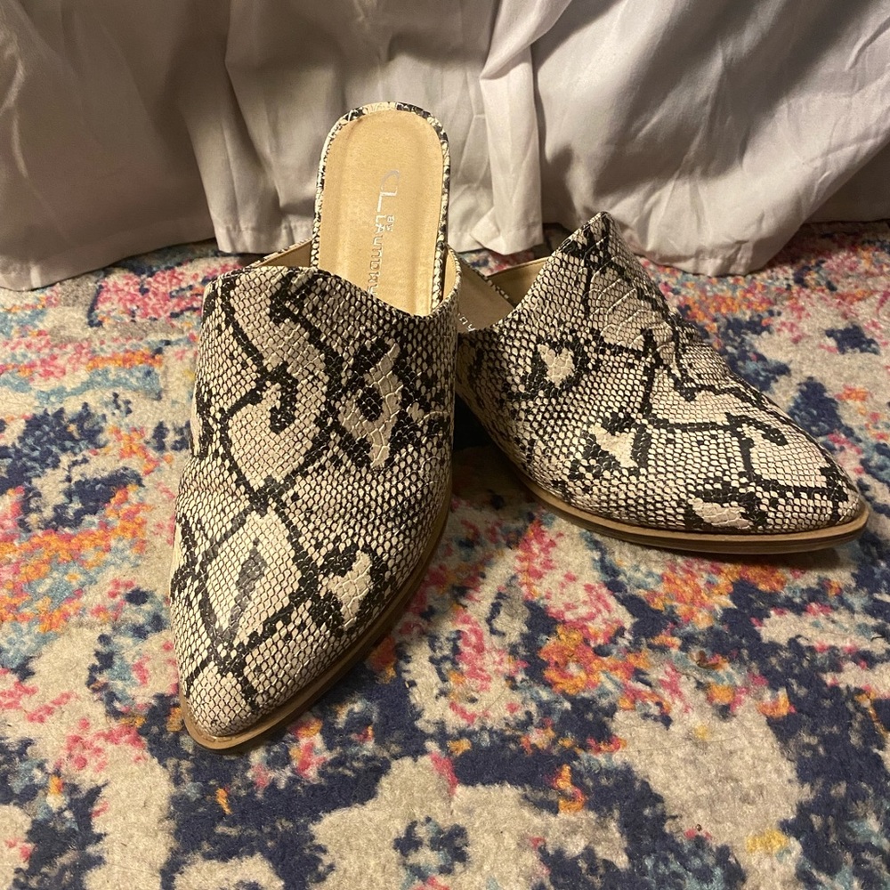 Chinese Laundry Snakeskin Mule size 9.5